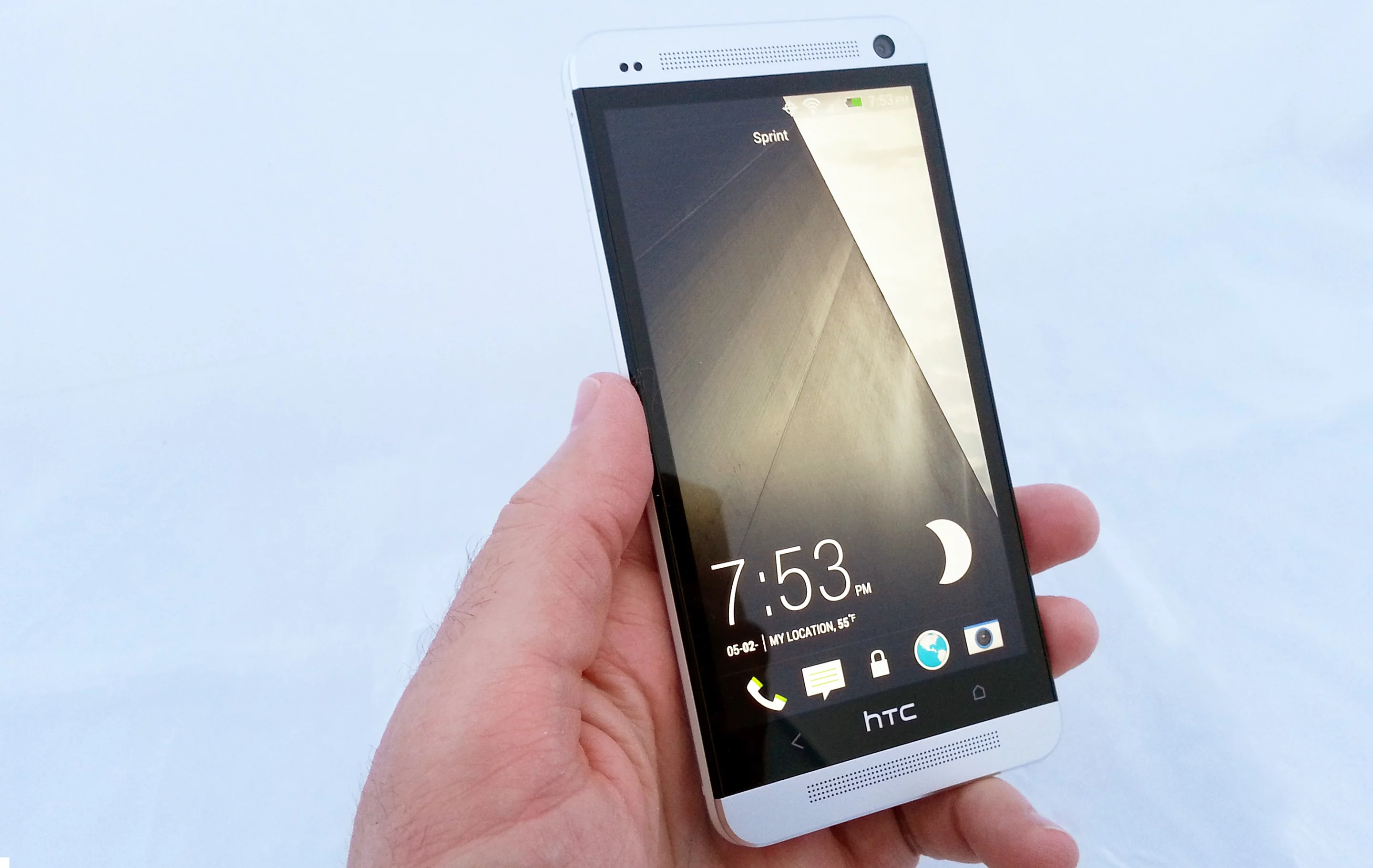 The One isn't as light as the Galaxy S4, but it still feels great in hand