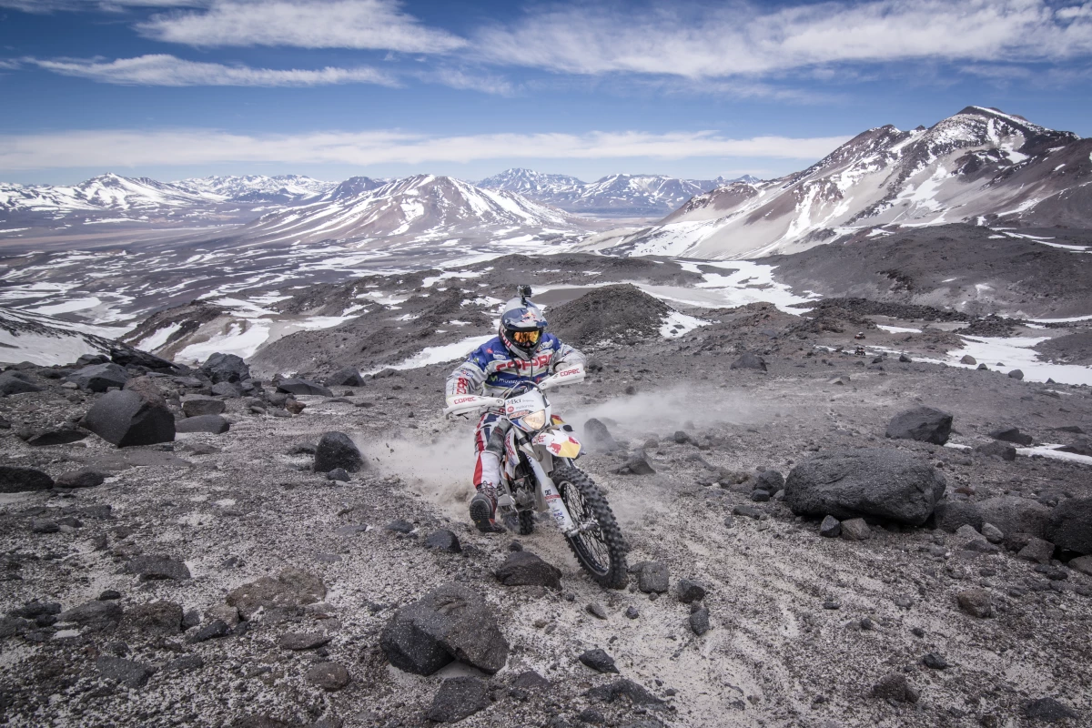 Four batteries were required for the climb to the record altitude, after which a huge area of iced rocks and snow made the last 800 m inaccessible