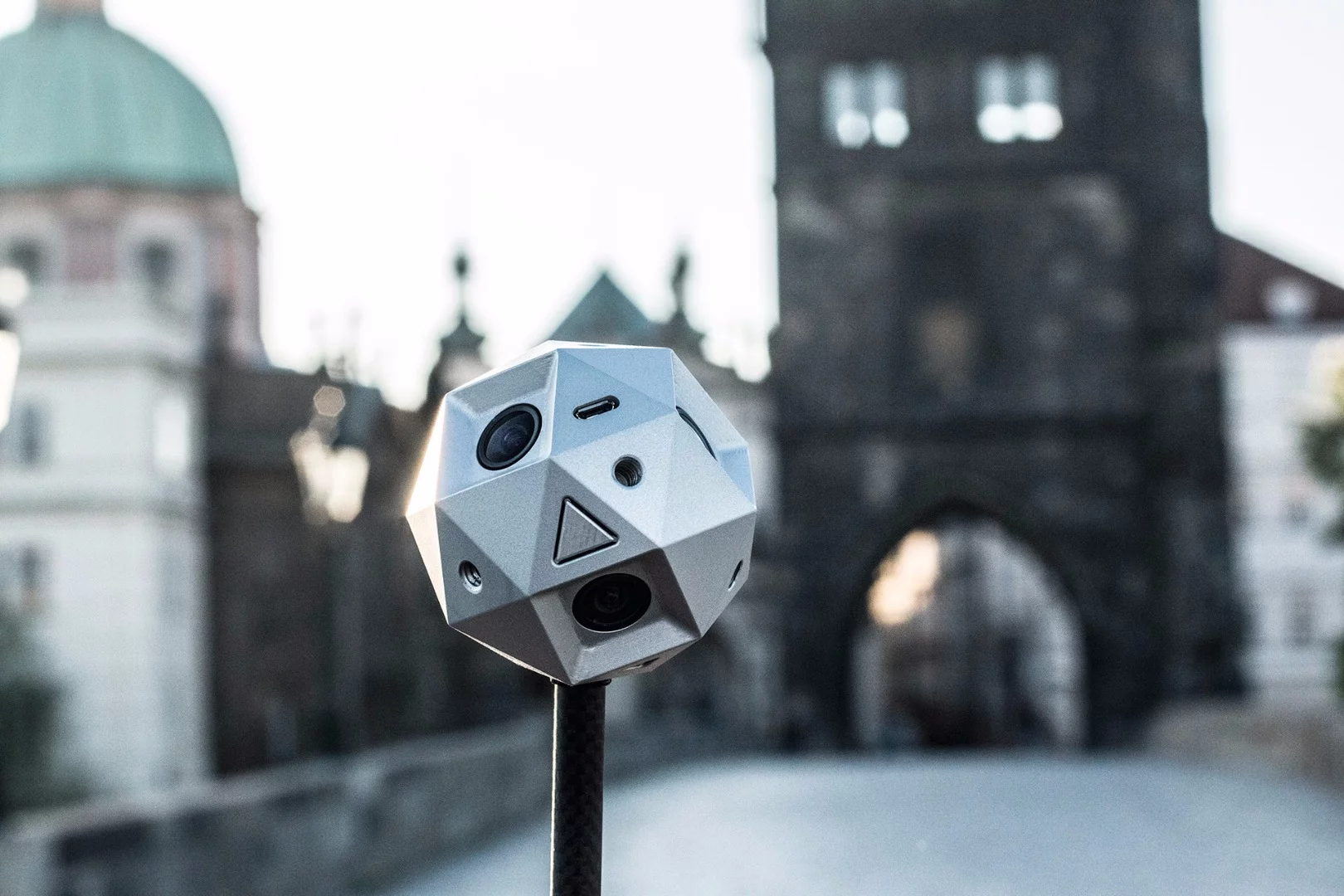 The Sphericam 2 weighs is 65 mm (2.6 in) in diameter, weighs under 400 g (14.1 oz) and houses six cameras inside an anodized aluminum body