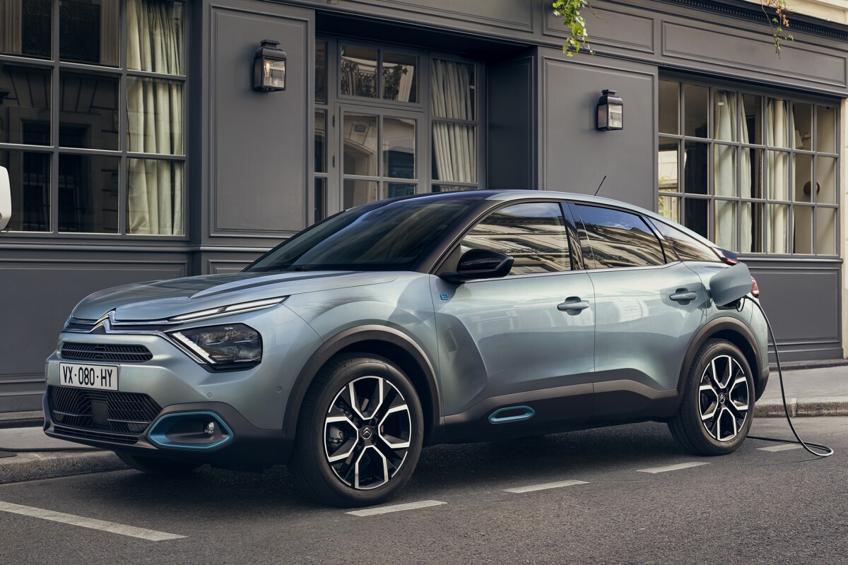 The &euml;-C4 can charge to 80 percent capacity in 30 minutes on public fast-charge chargers