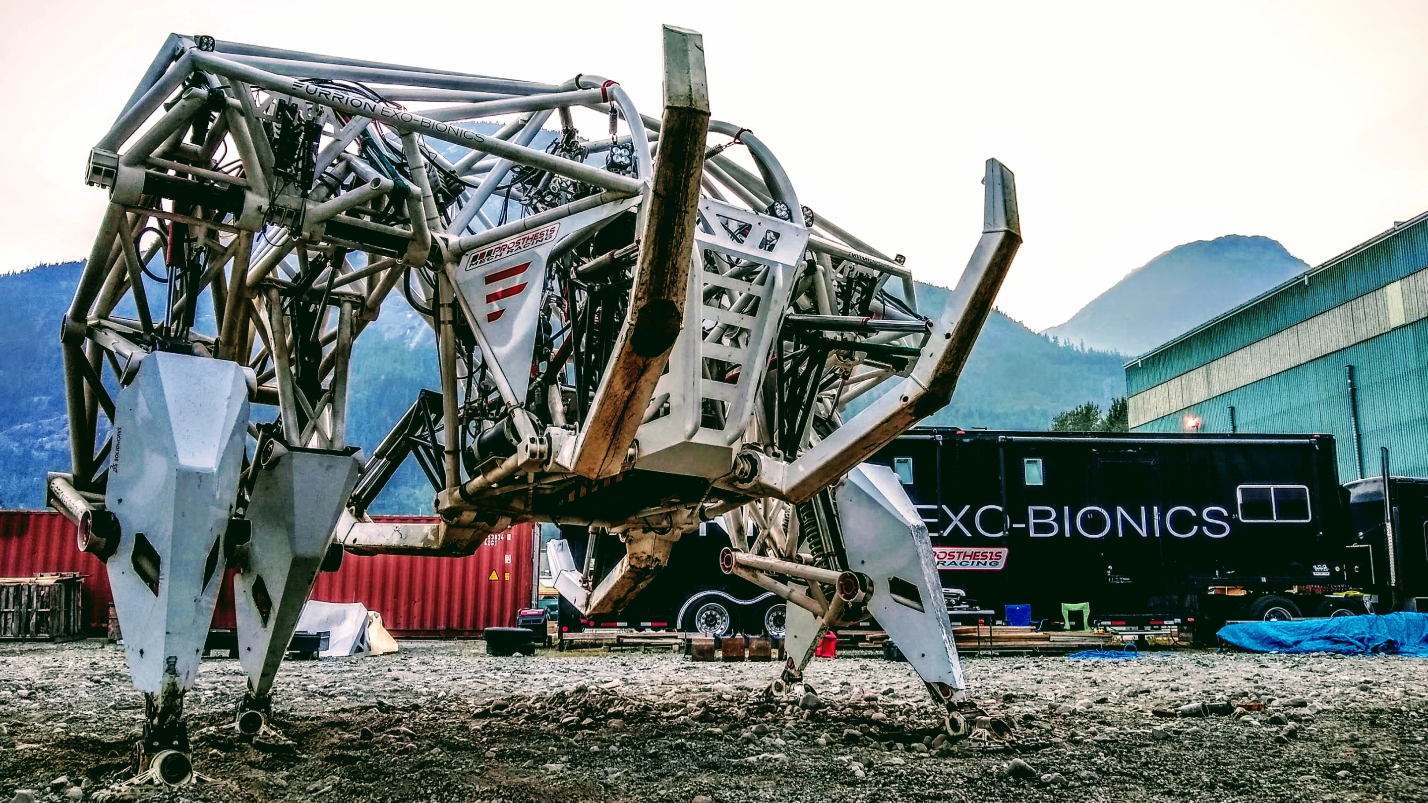 The giant Prosthesis mech at rest