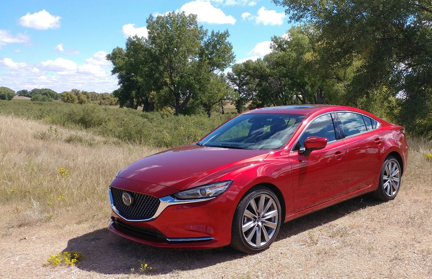The upgrade engine in the 2018 Mazda Mazda6 is a 2.5L, turbocharged to boost it to 227 to 250 horsepower (169-186 kW), depending on the fuel’s octane level