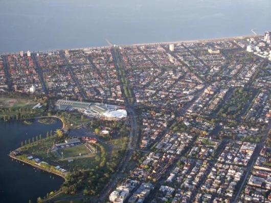 The South Melbourne Hellas Soccer ground and Melbourne Aquatic Centre sit at the Northern end of Albert Park and its GP ciruit.