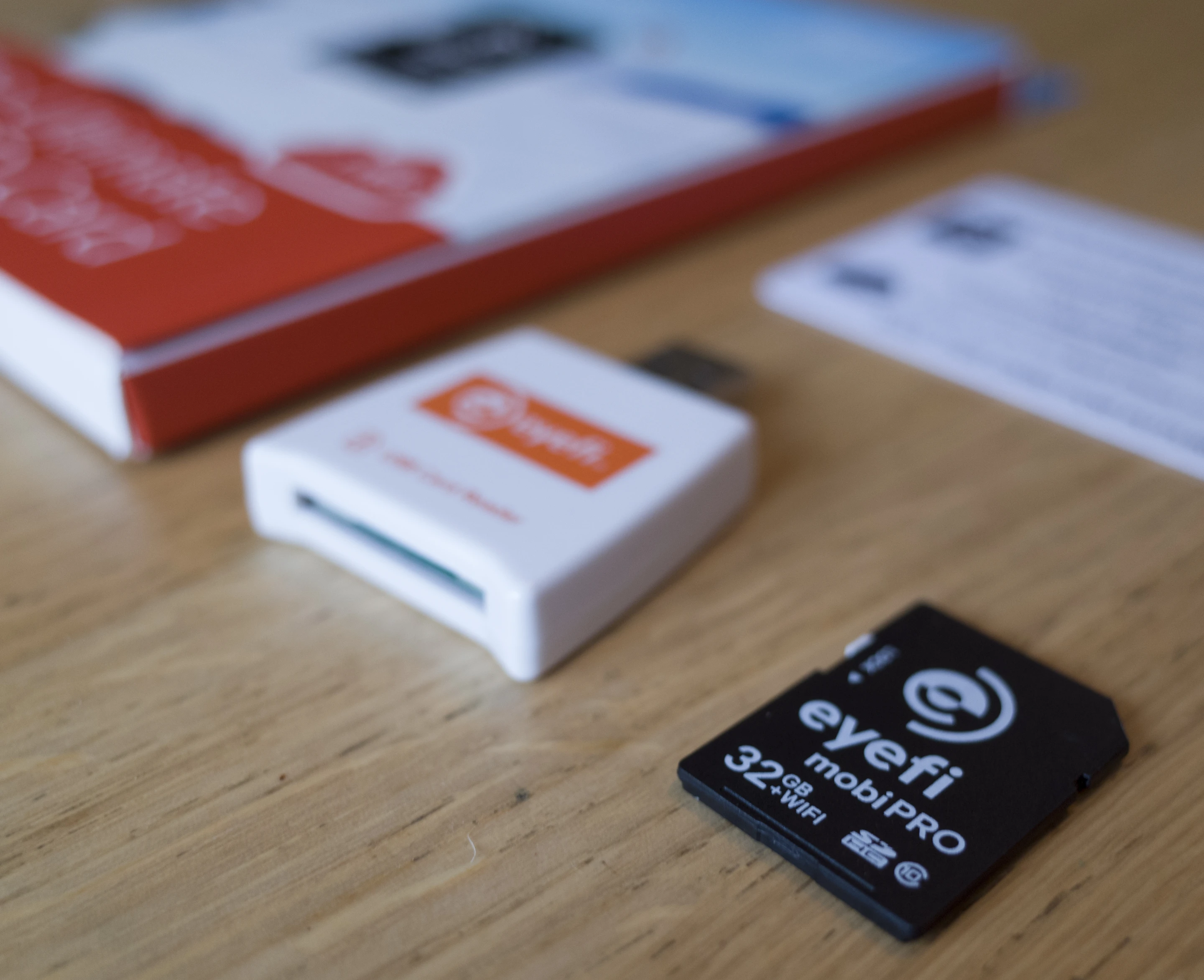 The Eyefi Mobi Pro wireless SD card will cost US$99.99 (Photo: Simon Crisp/Gizmag.com)