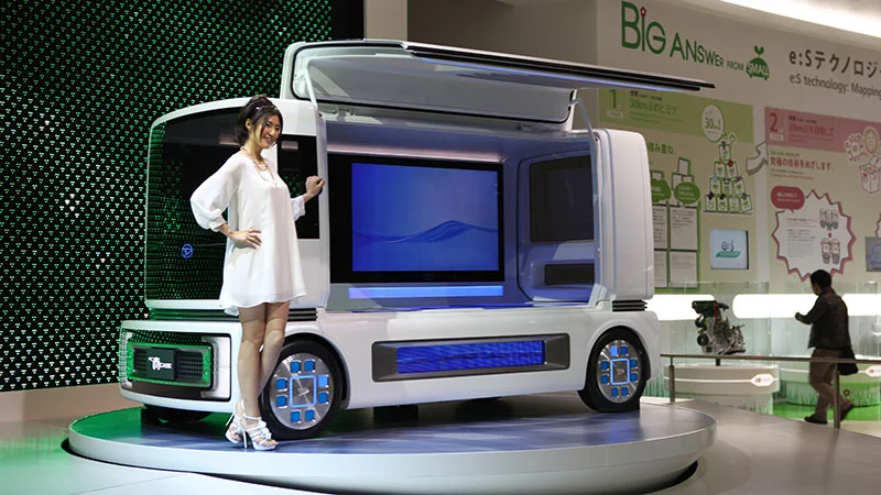 Daihatsu "shoCase" hybrid concept vehicle