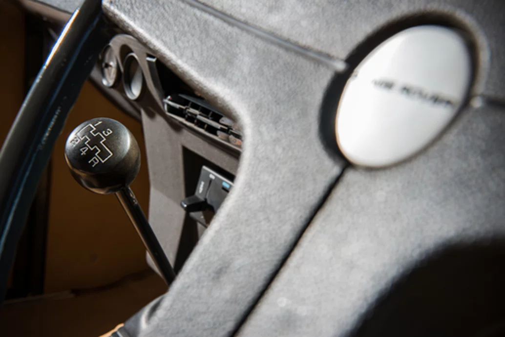 Range Rover 001 steering wheel details