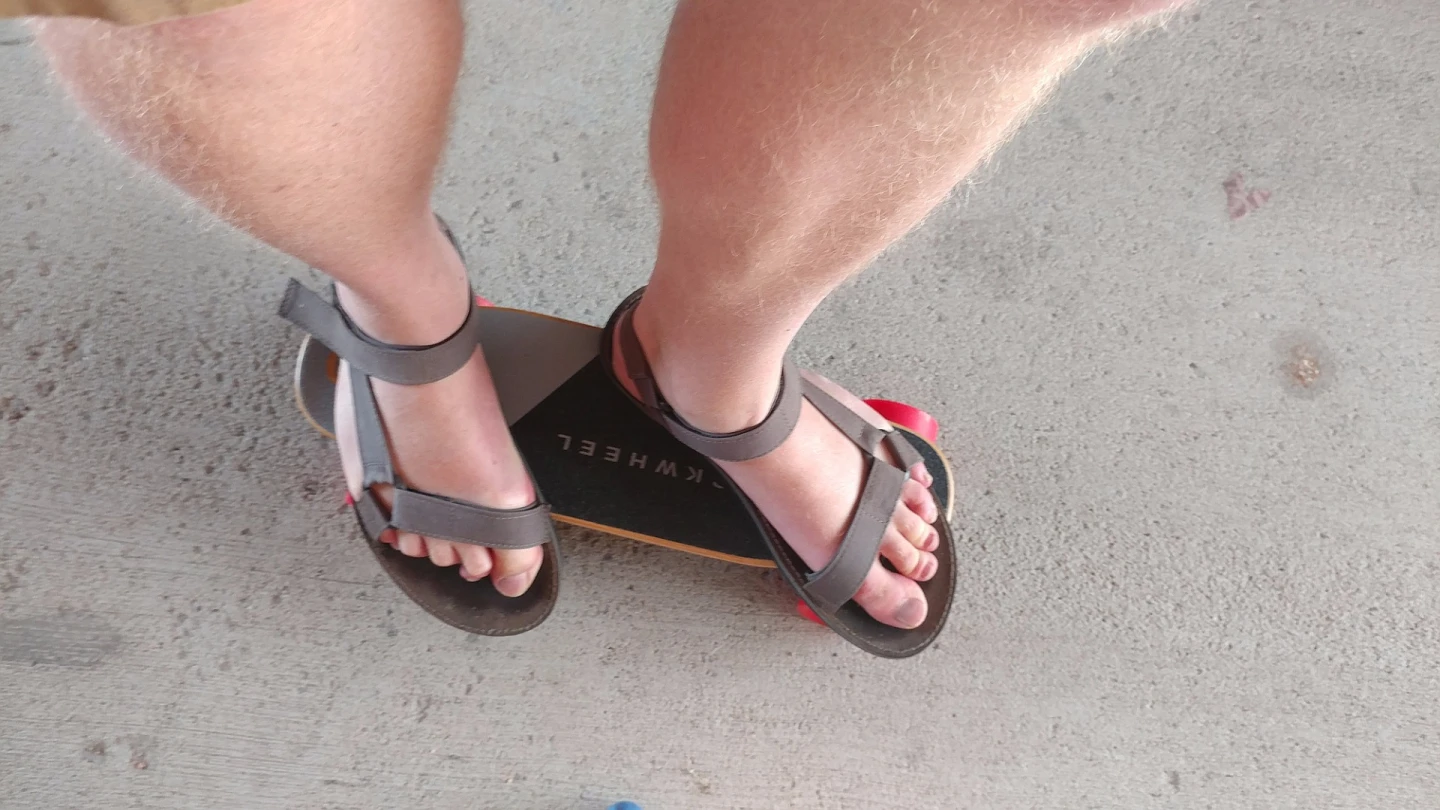 The size of the Serpent-C is obvious here, as it rests underneath the author's size 12 sandals