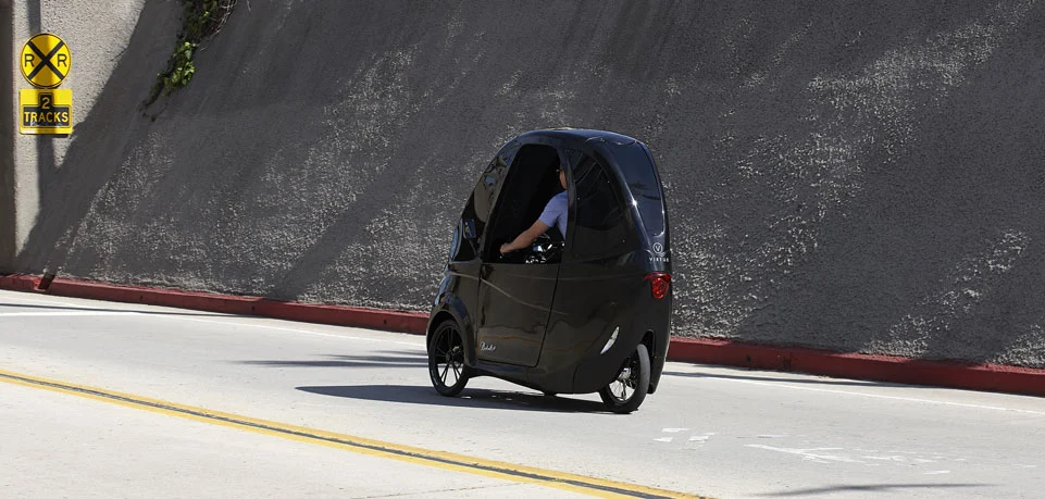 Other features of the Pedalist include an 8-speed hub transmission, disc brakes, magnesium wheels, and a 35-inch (89-cm) width that should allow it to fit in bicycle lanes and go through owners' doorways