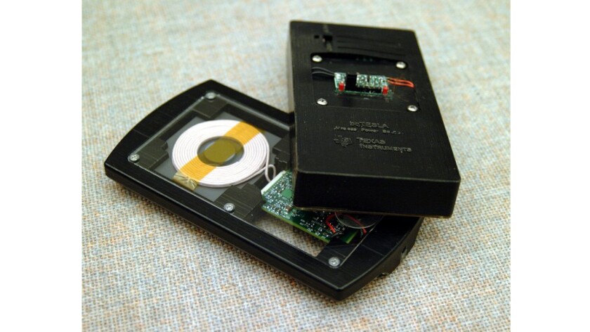 The TI bqTESLA kit includes both the transmitter and receiver elements