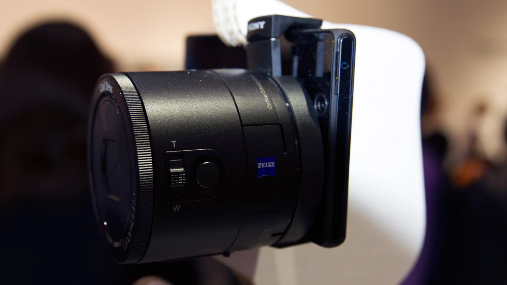 The QX10 on the new Xperia Z1