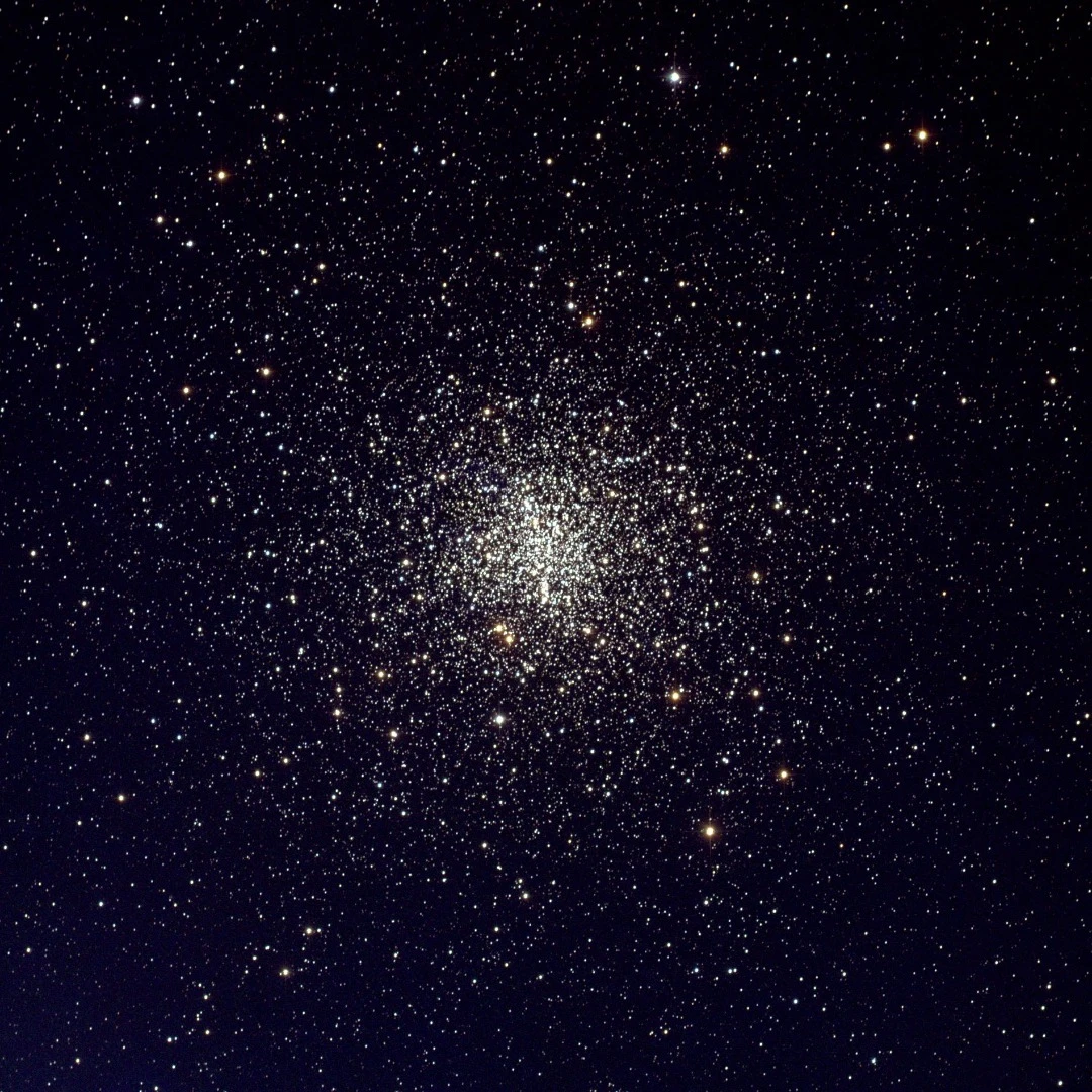 Shot of the M4 globular cluster captured in May 2000