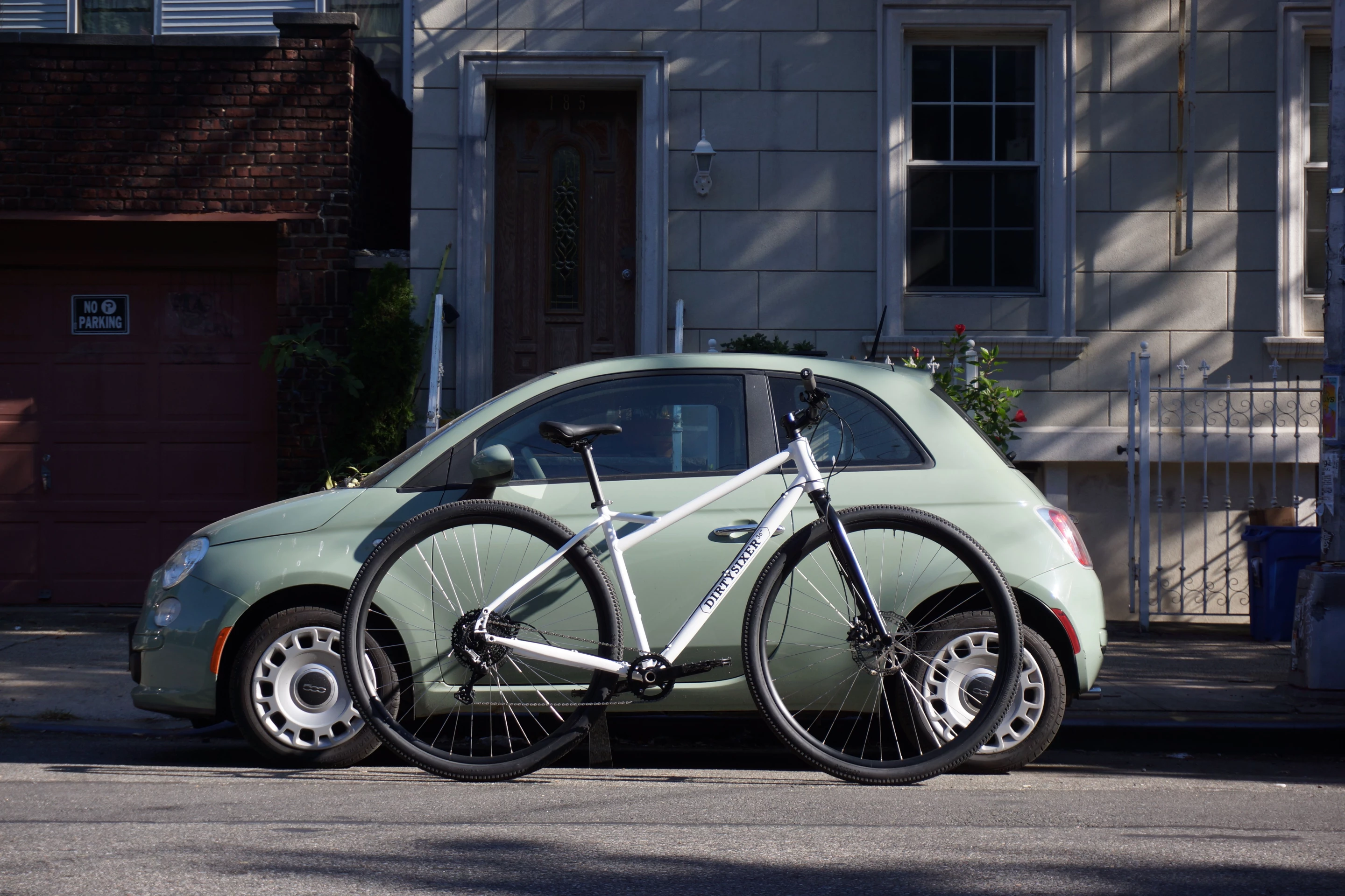 The AllRoad Mark II alongside a much smaller-wheeled Fiat 500