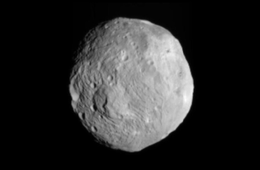 Image of the asteroid Vesta captured from a distance of about 26,000 miles (41,000 km) by the Dawn spacecraft's framing camera on July 9, 2011 (Image: NASA/JPL-Caltech/UCLA/MPS/DLR/IDA)