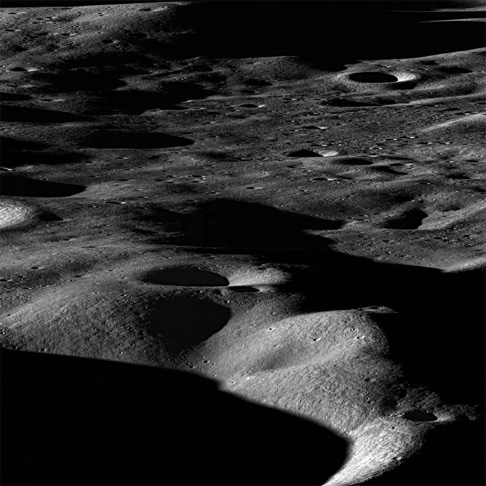 View northeast across the north rim of Cabeus crater (Image: NASA/GSFC/Arizona State University)