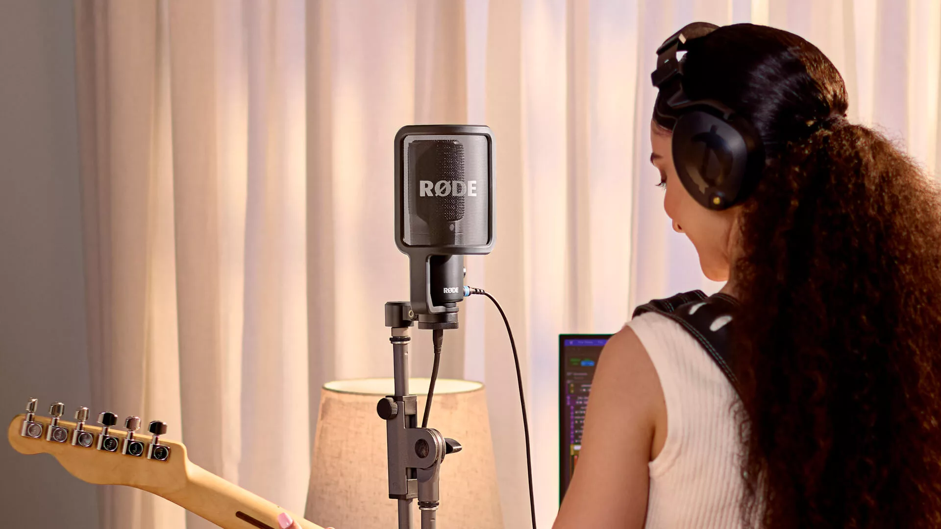 The NT-USB+ condenser microphone has been designed as a professional-grade plug-and-play solution for musicians, podcasters, streamers and other content creators