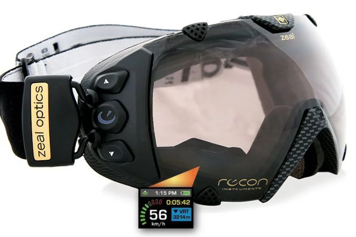 Zeal/Recon have unveiled the world's first goggles with GPS and head mounted display