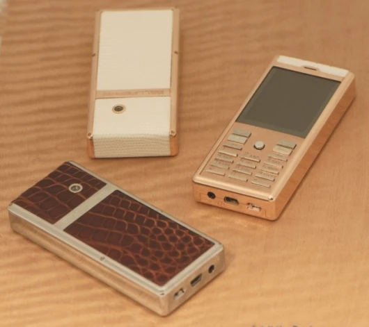 Examples of Nero Gold in Lizard
