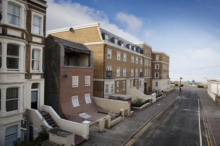 The newly opened installation will stay put until October, 2014 (Photo: Alex Chinneck)