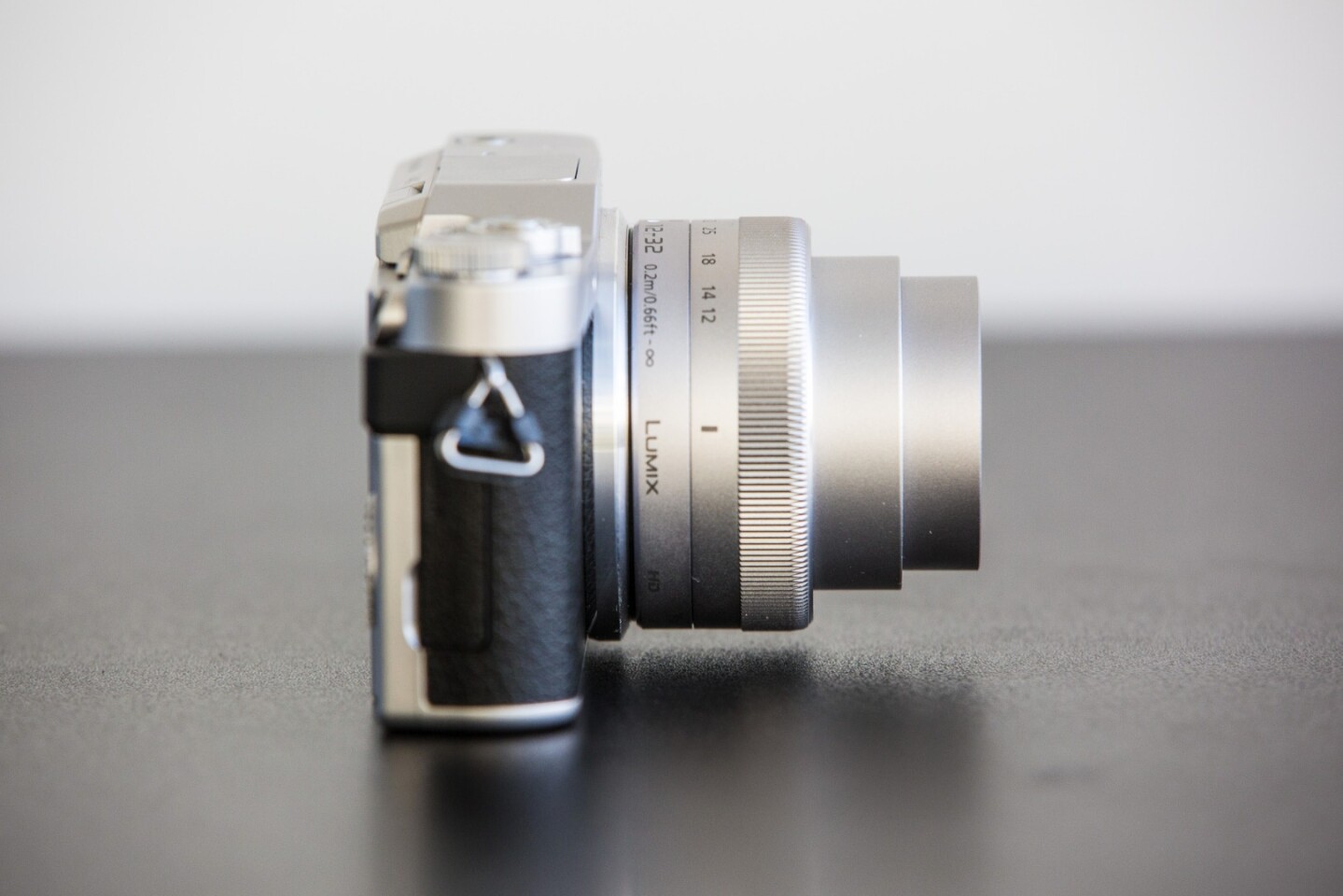Panasonic has fitted a 16MP Micro Four Thirds CMOS sensor to the GX850