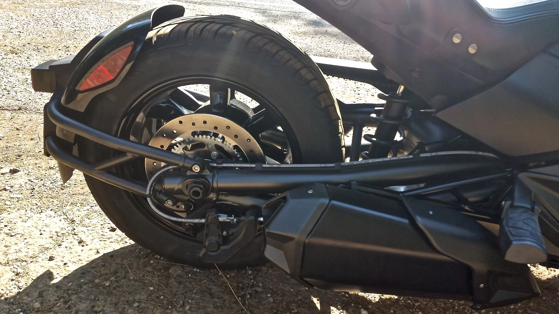 The back end of the F3-S features a single air shock and a single piston Brembo brake