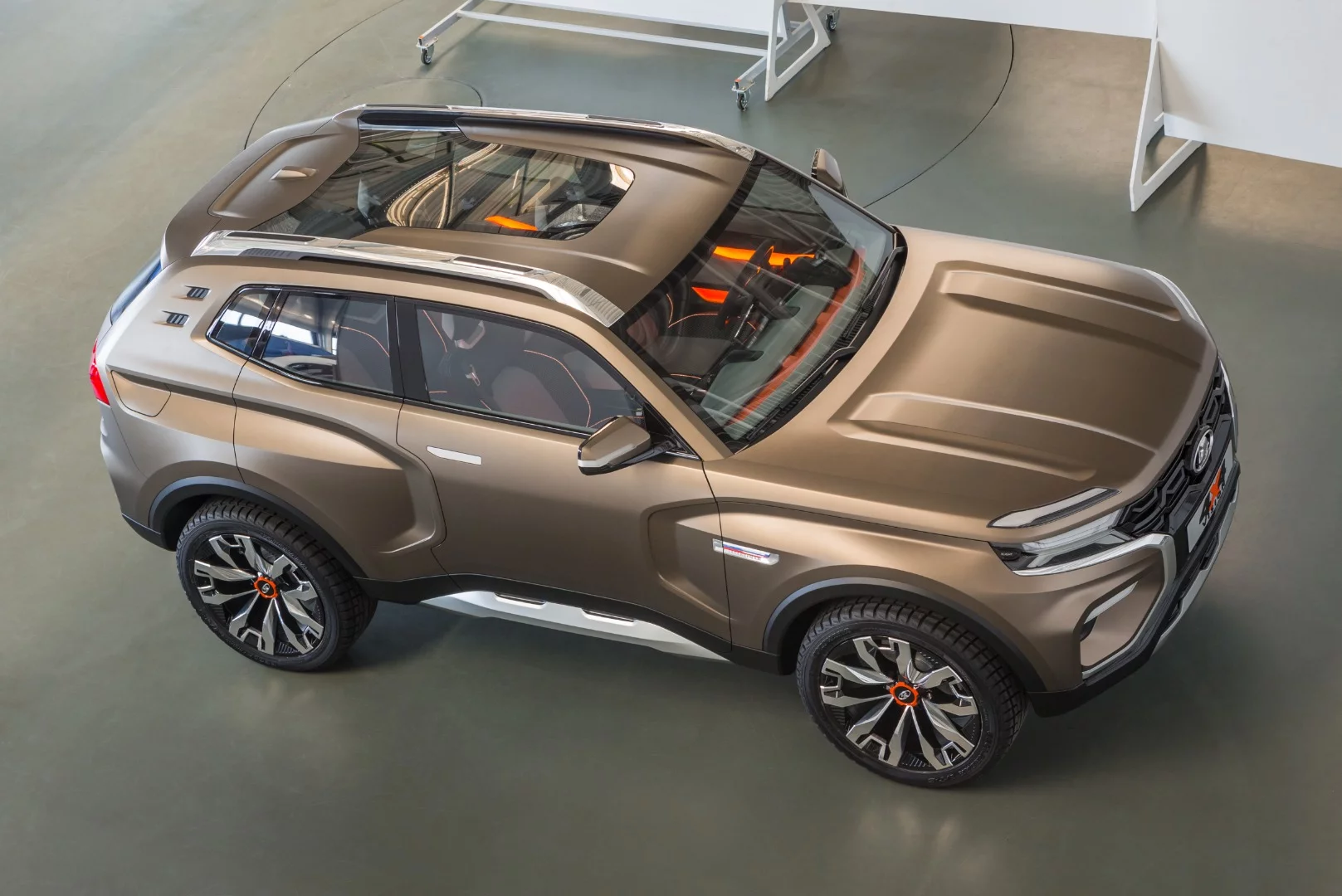 Lada 4x4 Vision: top 3/4 angle
