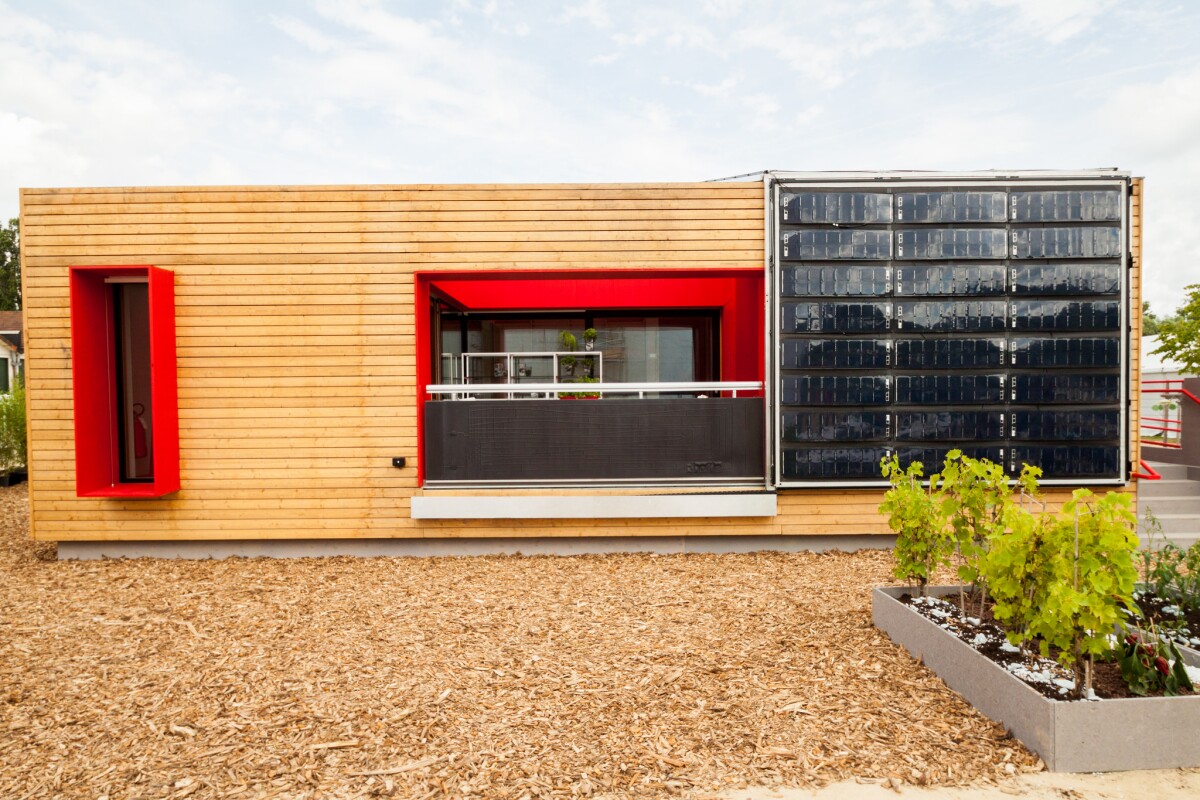 Rhome features a photovoltaic system covering the entire roof and one section of the facade (Photo: Team Rhome)