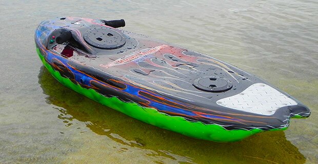 At around 48 lbs (22 kg) – 29 lbs (13 kg) without the battery pack – the Kymera can be carried under one arm with ease
