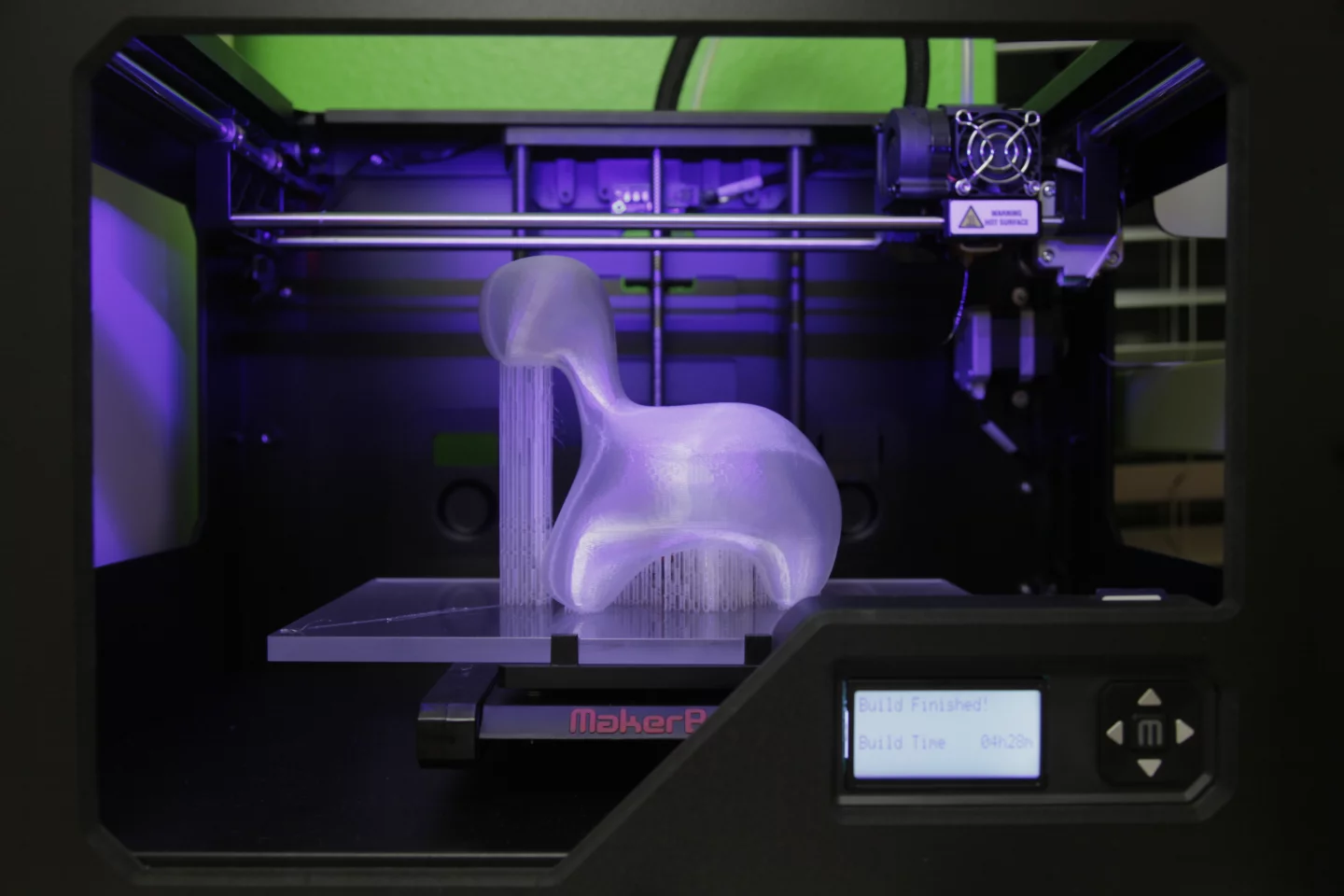 The designers have made 3D-printed prototypes that are mostly enclosed, but the final version of the container will have a non-leaking port to add nutrients or refill it with more algae