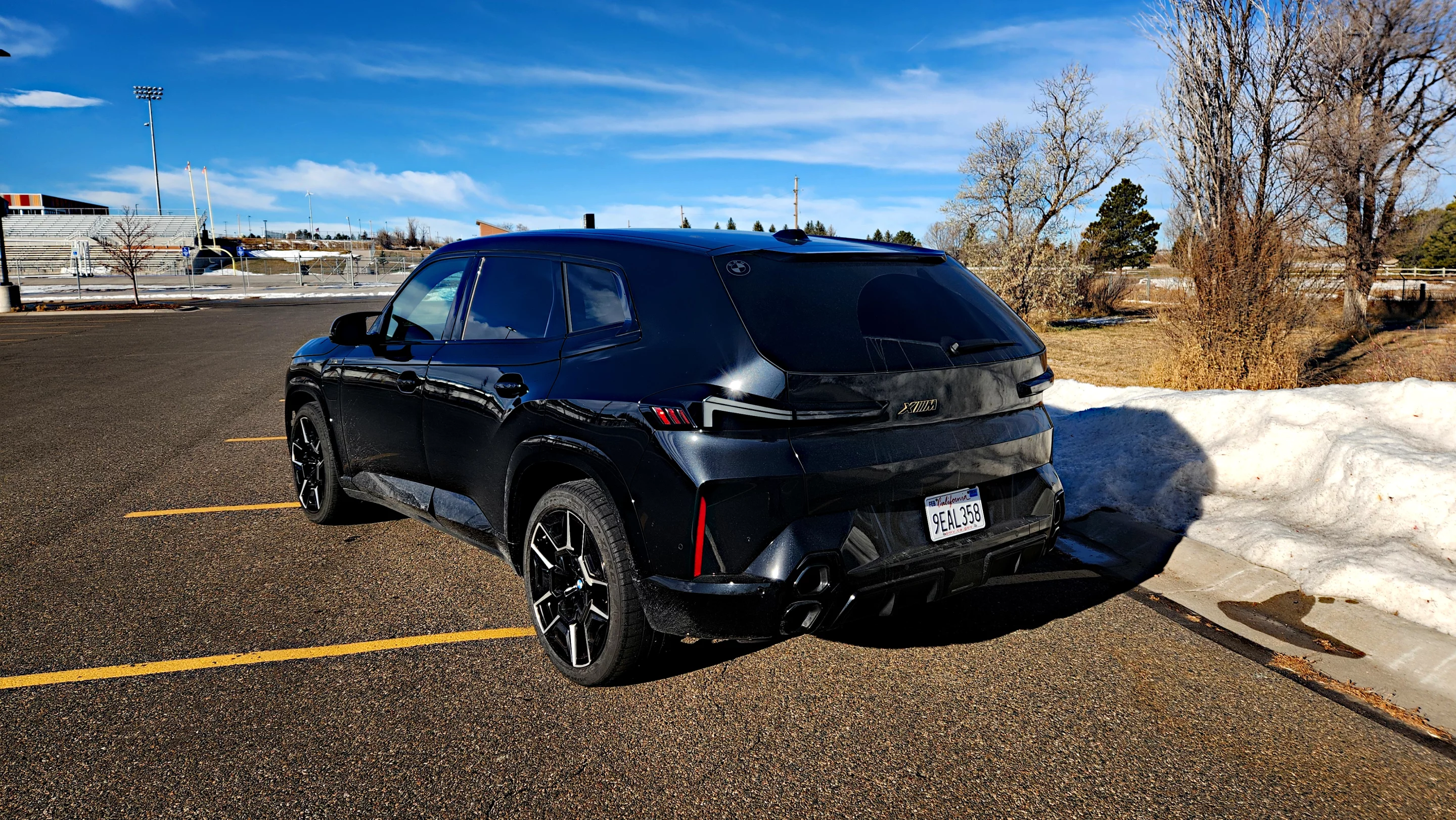 The BMW XM has a curb weight of over 6,000 pounds