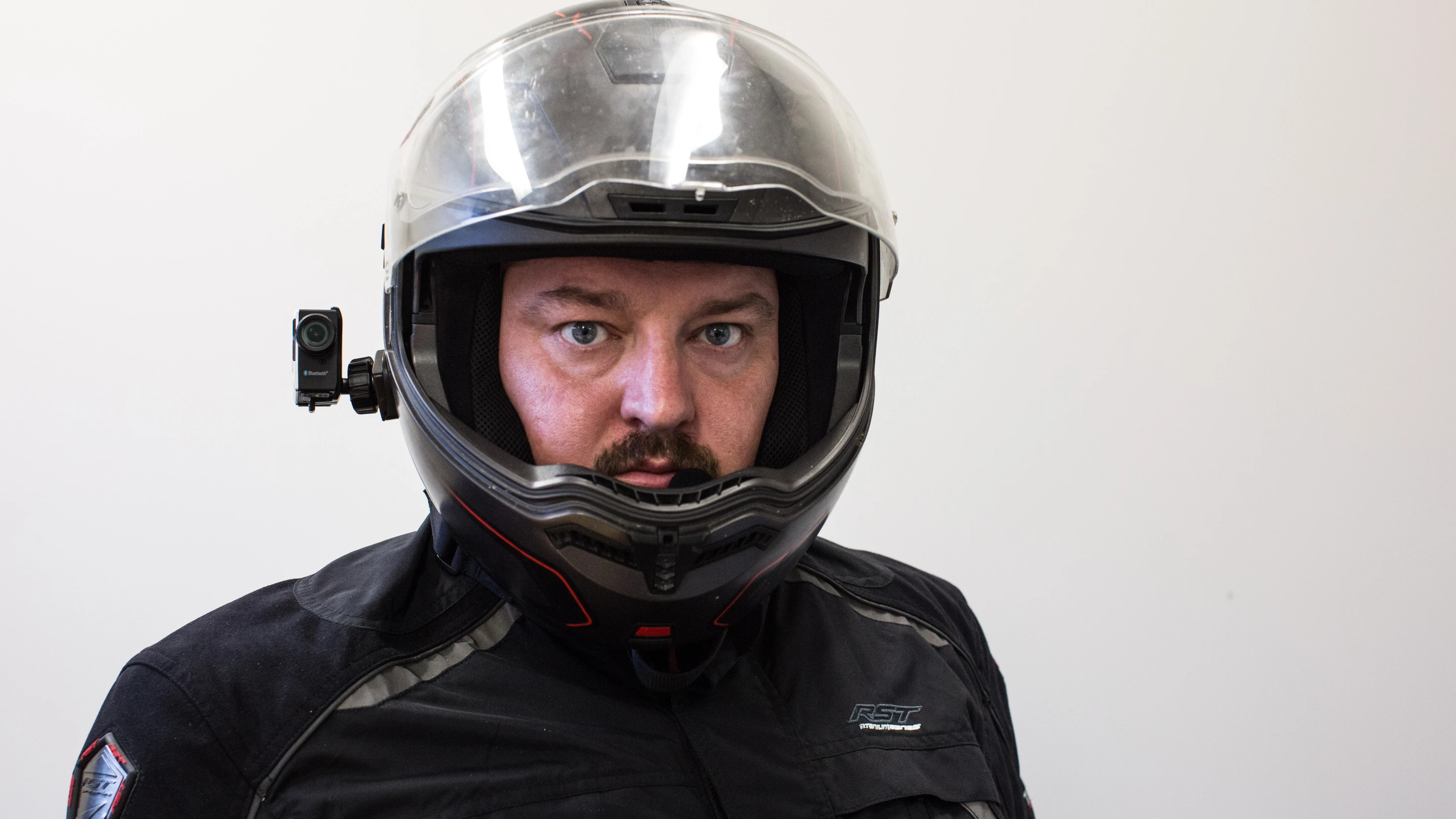 Sena Prism mounted on a Nolan N104 flip-face helmet (Photo: Chris Blain/Gizmag.com)
