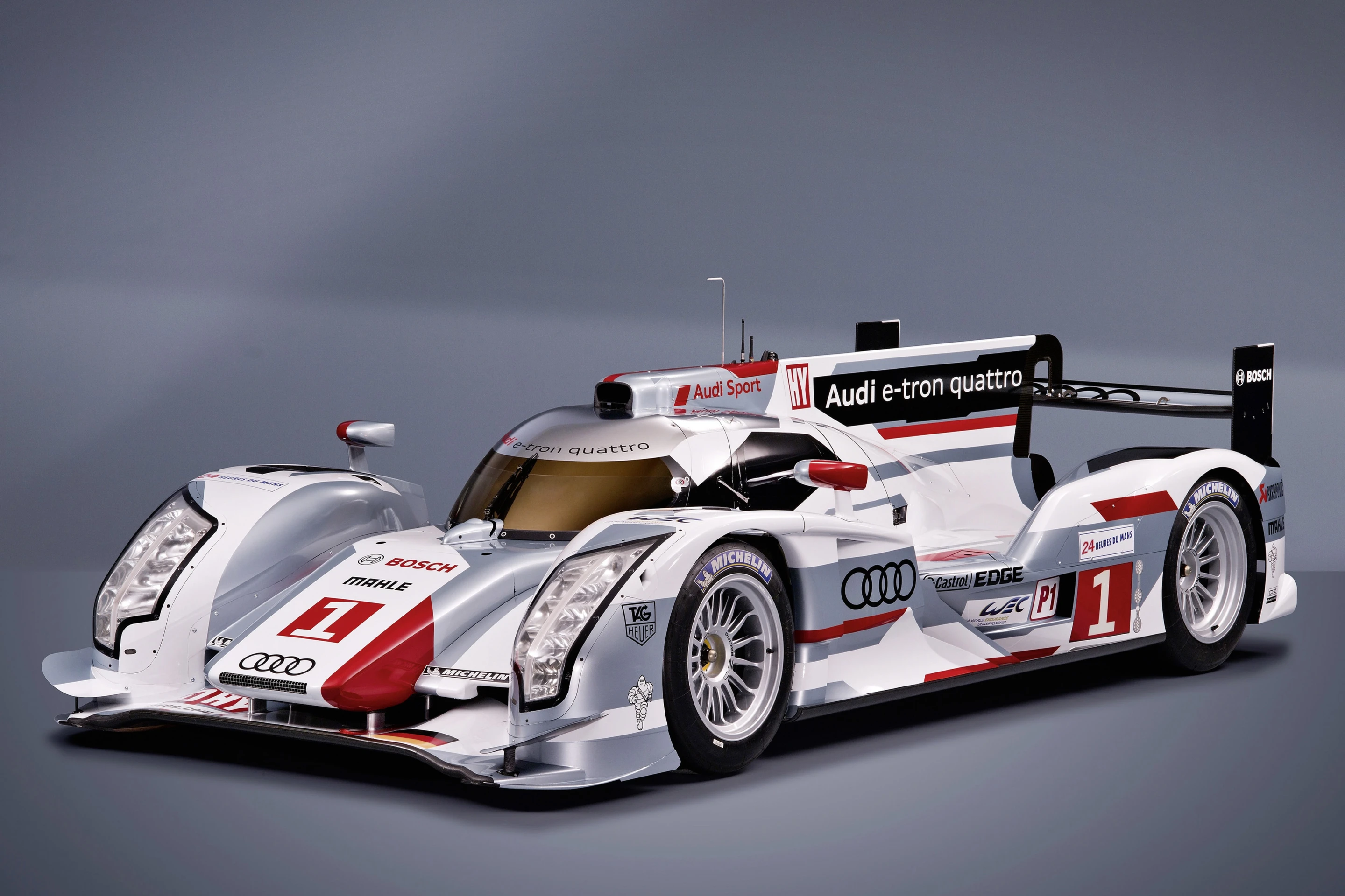 R18 e-tron quattro