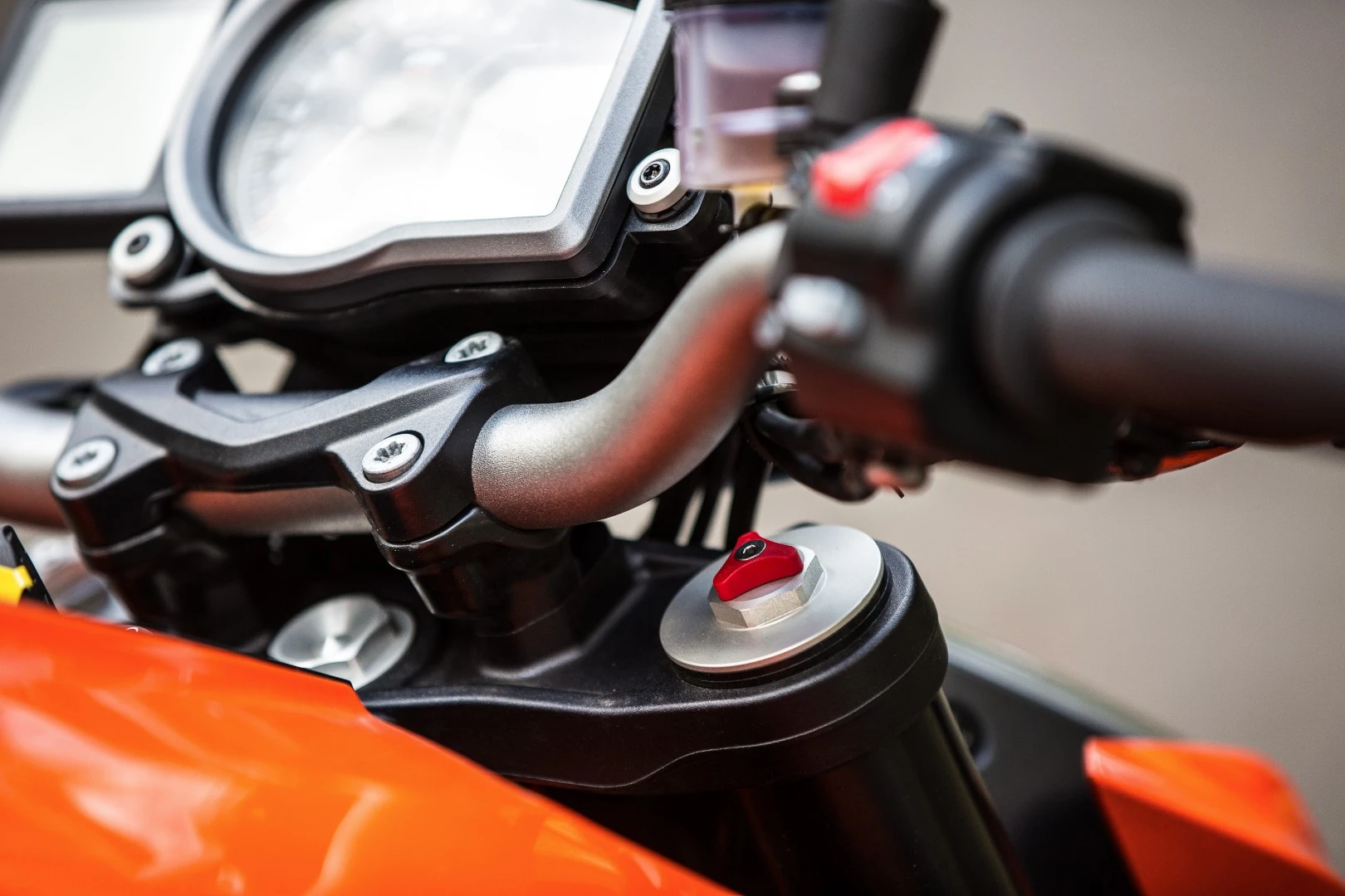 The KTM 1290 Super Duke R's WP forks are adjustable for compression and rebound, using hand adjuster knobs – preload can not be adjusted