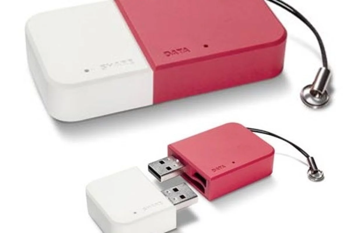 LaCie DataShare SD and MicroSD Dual USB Card Reader