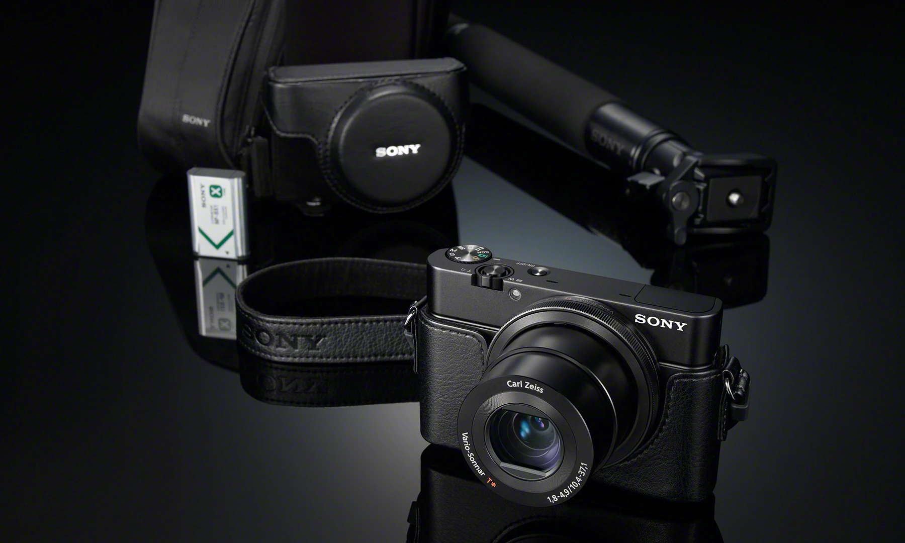 The Sony Cyber-shot RX100 uses the optimized BIONZ image processor and can shoot JPEG, RAW or both at once