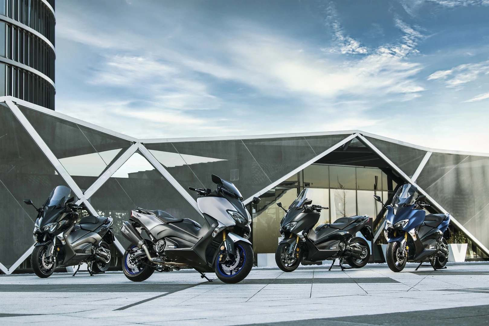 The Akra exhaust is the key when differentiating the Sport from the 2018 Yamaha TMAX lineup.