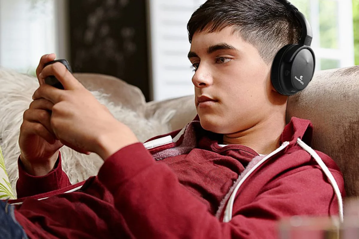 The Soundpeats A1 includes phone call capability