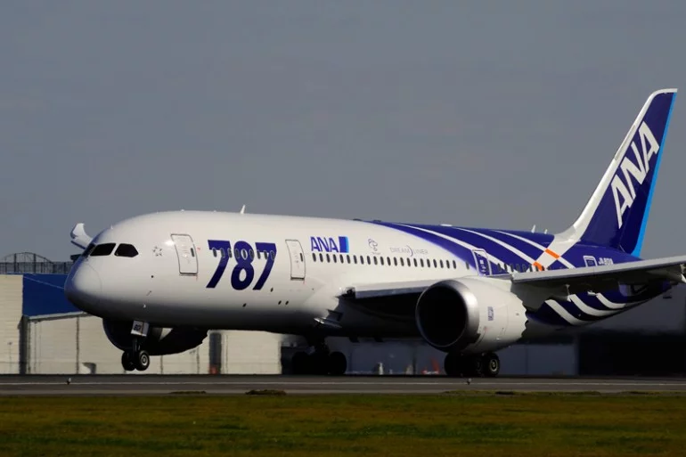A Boeing 787 Dreamliner has made the first biofuel-powered aircraft crossing of the Pacific Ocean