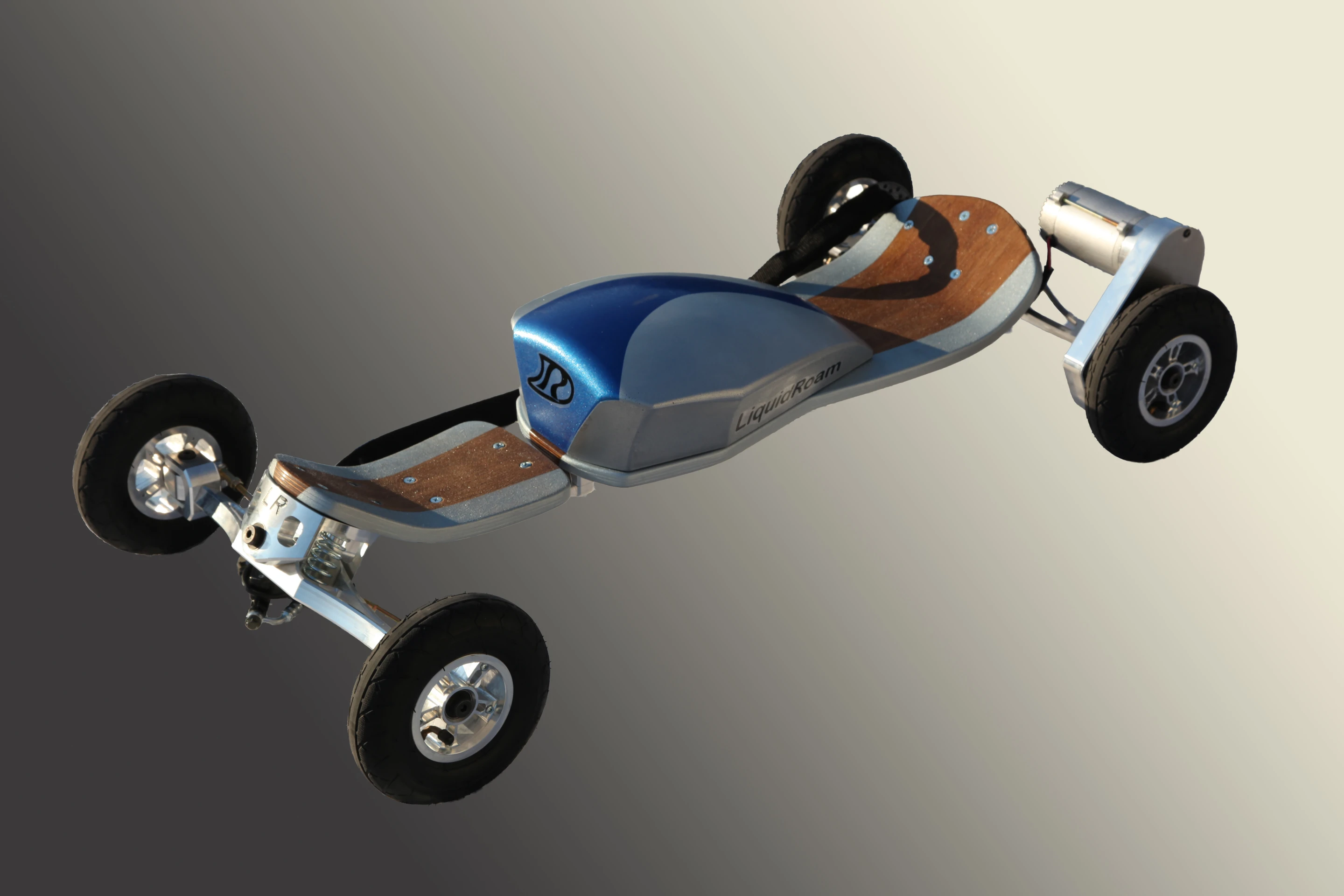 The RoamBoard features 7.87 x 1.96-inch pneumatic tires on custom designed and CNC-machined aluminum mag wheels, and benefits from hydraulic braking for positive stopping power