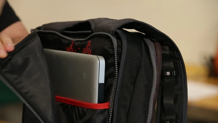 The Funnell Sport, which comes in red or black, can carry a lighter laptop and less stuff (Photo: Restless Travellers)