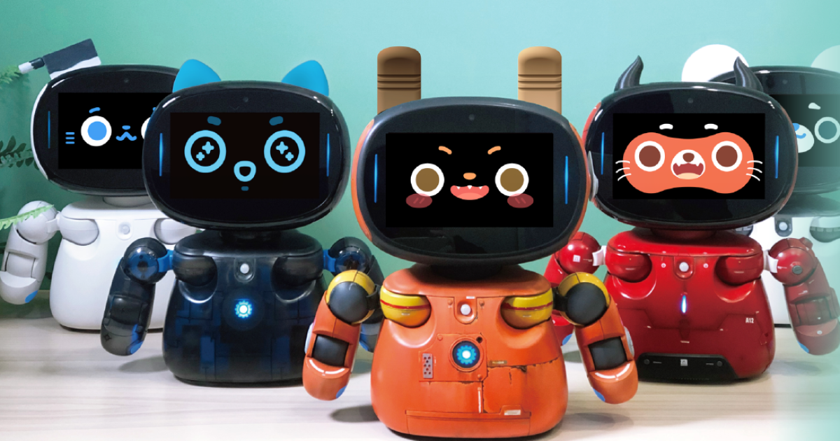 Cute desktop robotic designed to maintain armchair engineers engaged