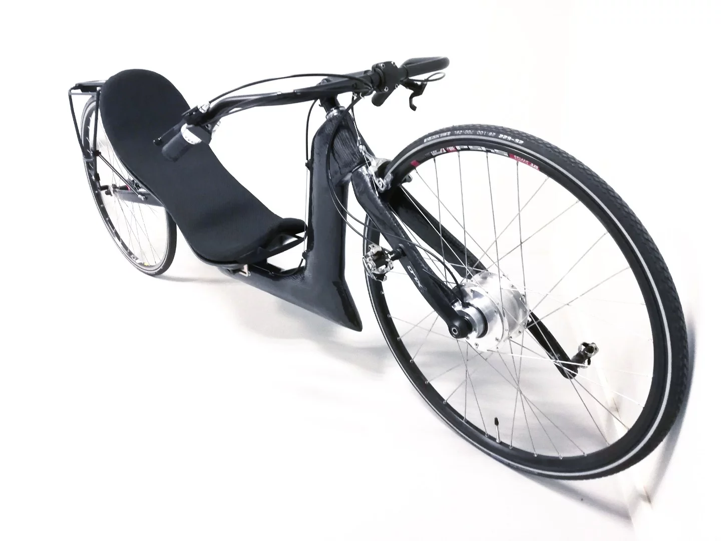 The Low Racer is currently in functioning prototype form, and should be priced at around €4,100 (about US$4,606) when and if it reaches production