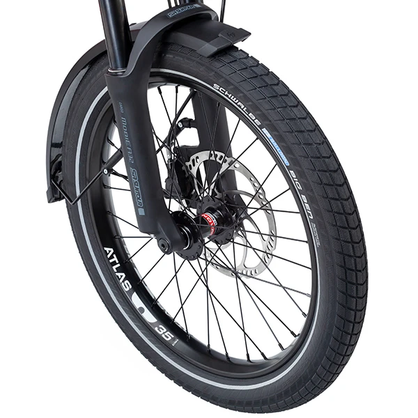 Suntour fork and Schwalbe balloon tires