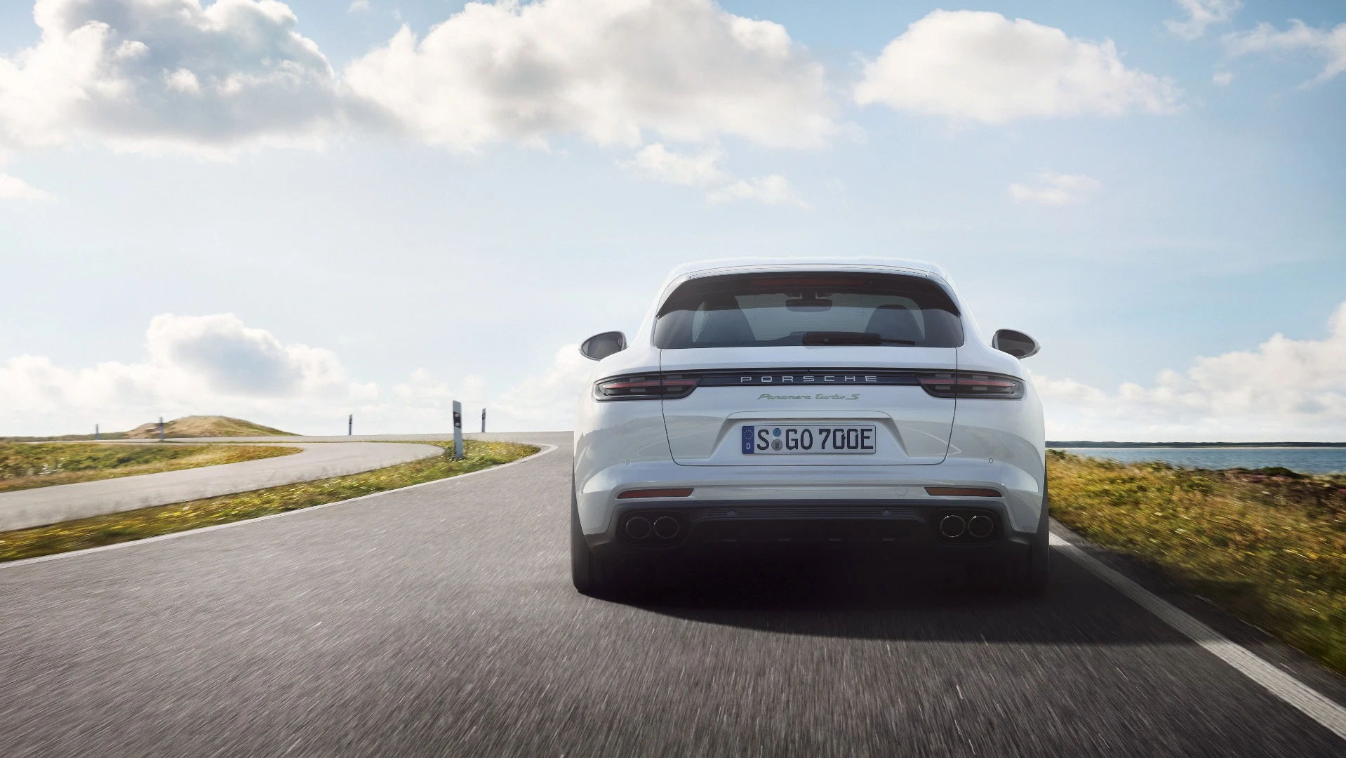 The wide rear haunches of the Panamera Sport Turismo E-Hybrid