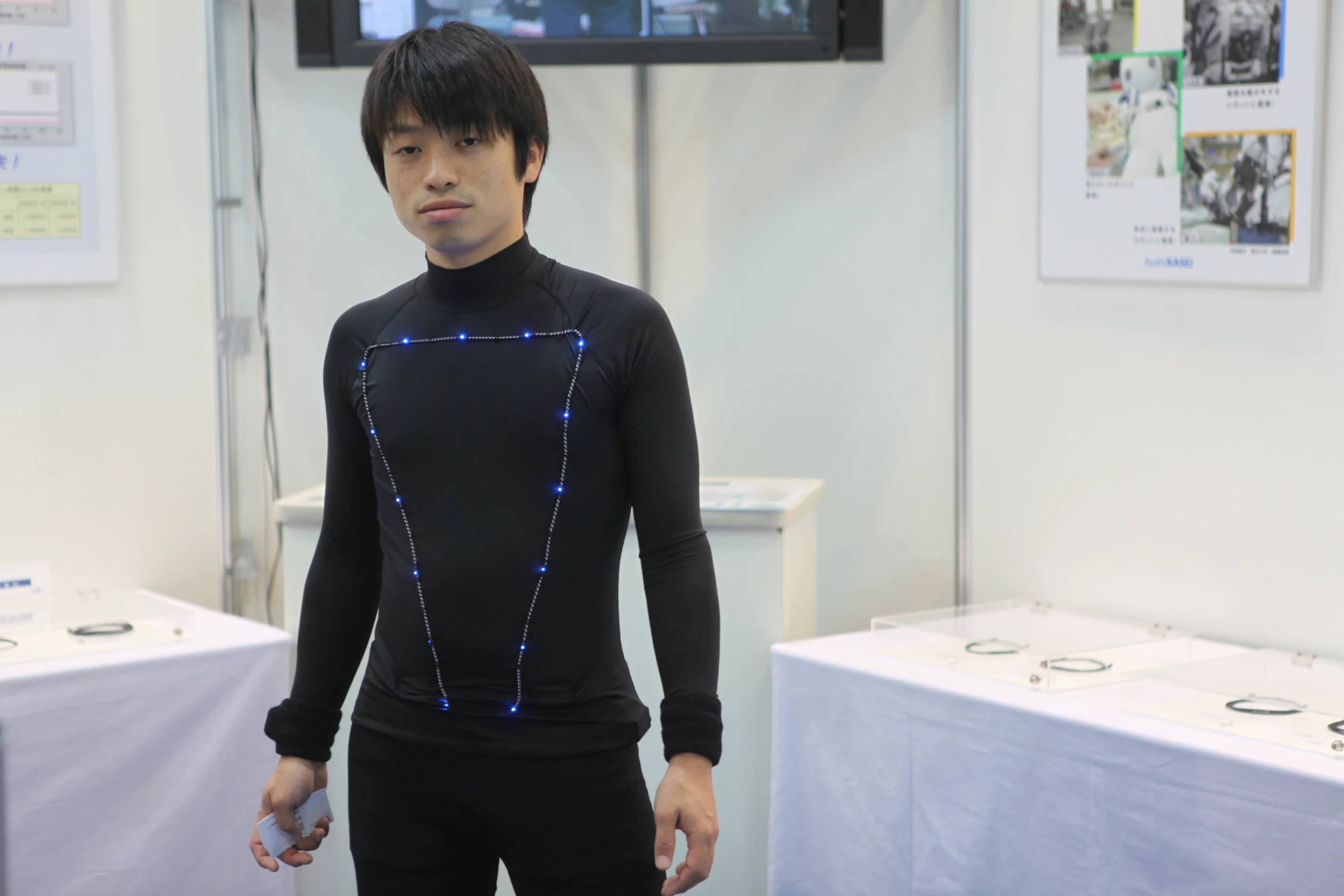 Japanese company Asahi Kasei Fibers has developed Roboden, an elastic electric cable inspired by the extensibility of human skin