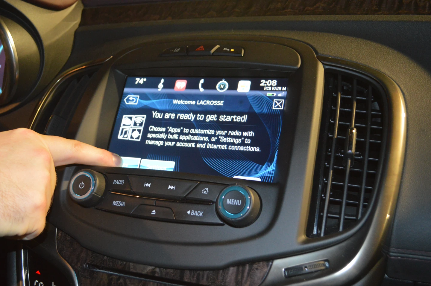 GM shows its app interface