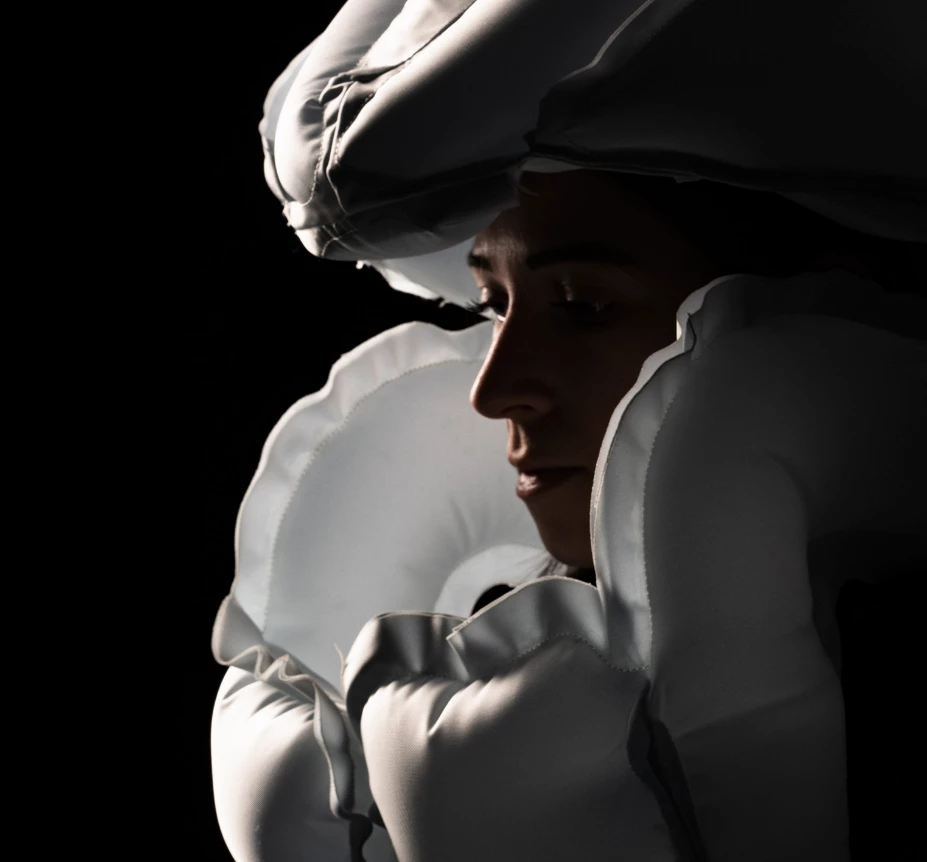 In & Motion looks to create a protective airbag cocoon that cuts the risk of head trauma by 80 percent compared to a bike helmet alone