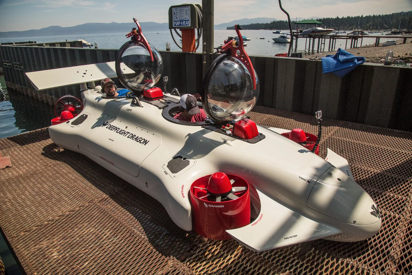 Joe Salas and Randall Fletcher prepare to dive.