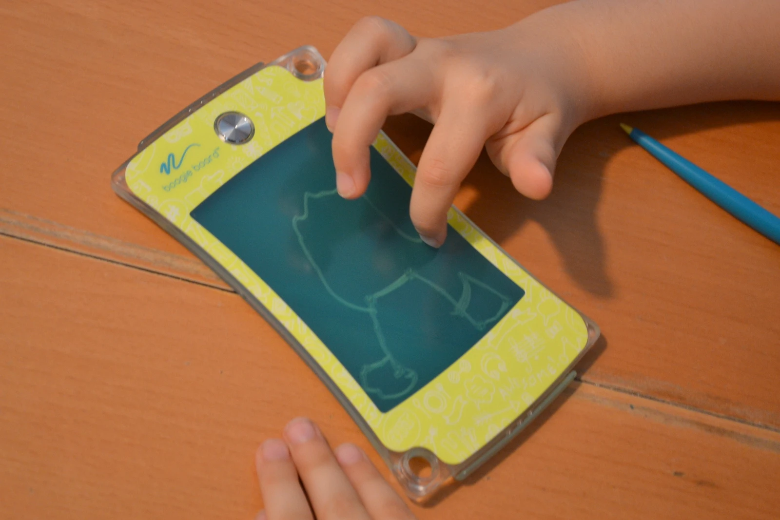 The new Jot 4.5 from Boogie Board comes with attached stylus, or a finger will do