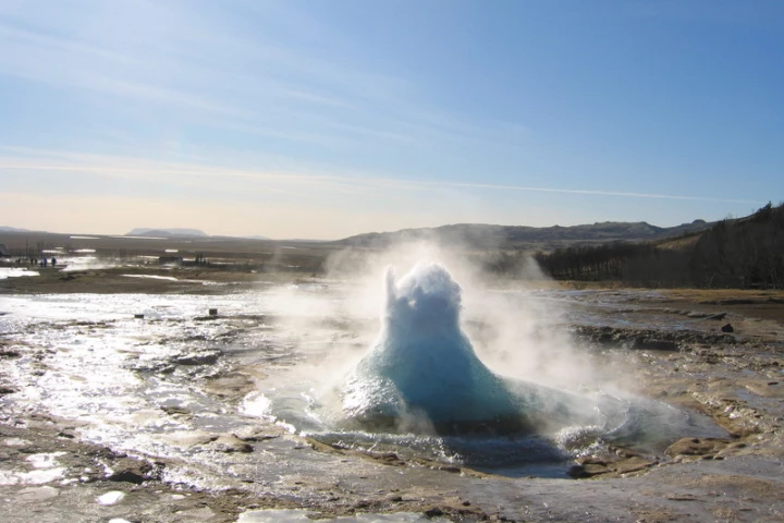 Hertford Regional College's HRC Cube program incorporates an Icelandic facility, that uses geothermal energy to store data for colleges in the UK (image: Dheerav2)