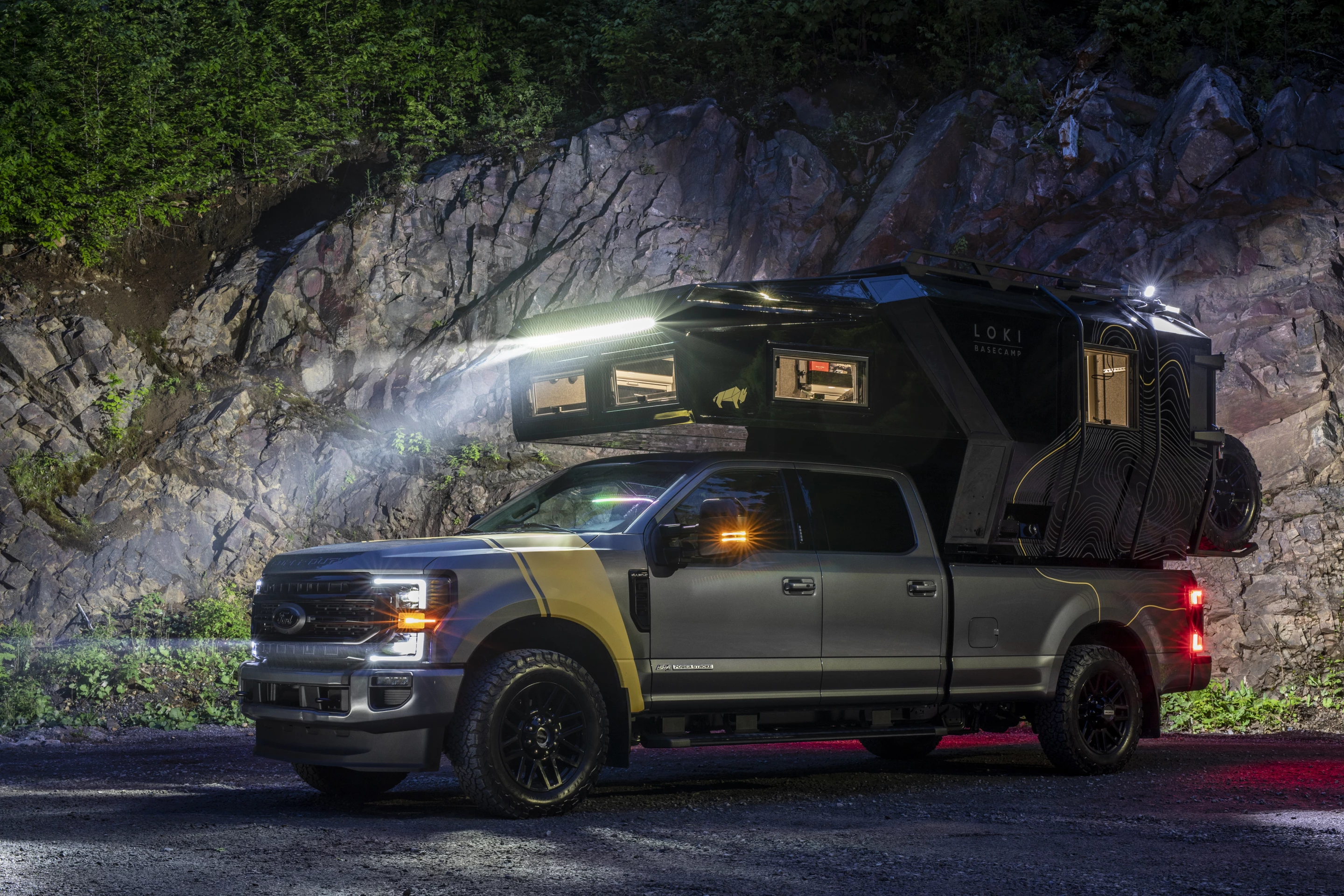 Loki includes an integrated LED light bar and perimeter lighting